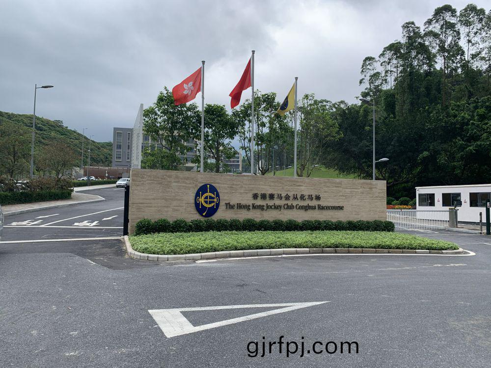 香港(gang)某(mou)某過(guo)濾係(xi)統